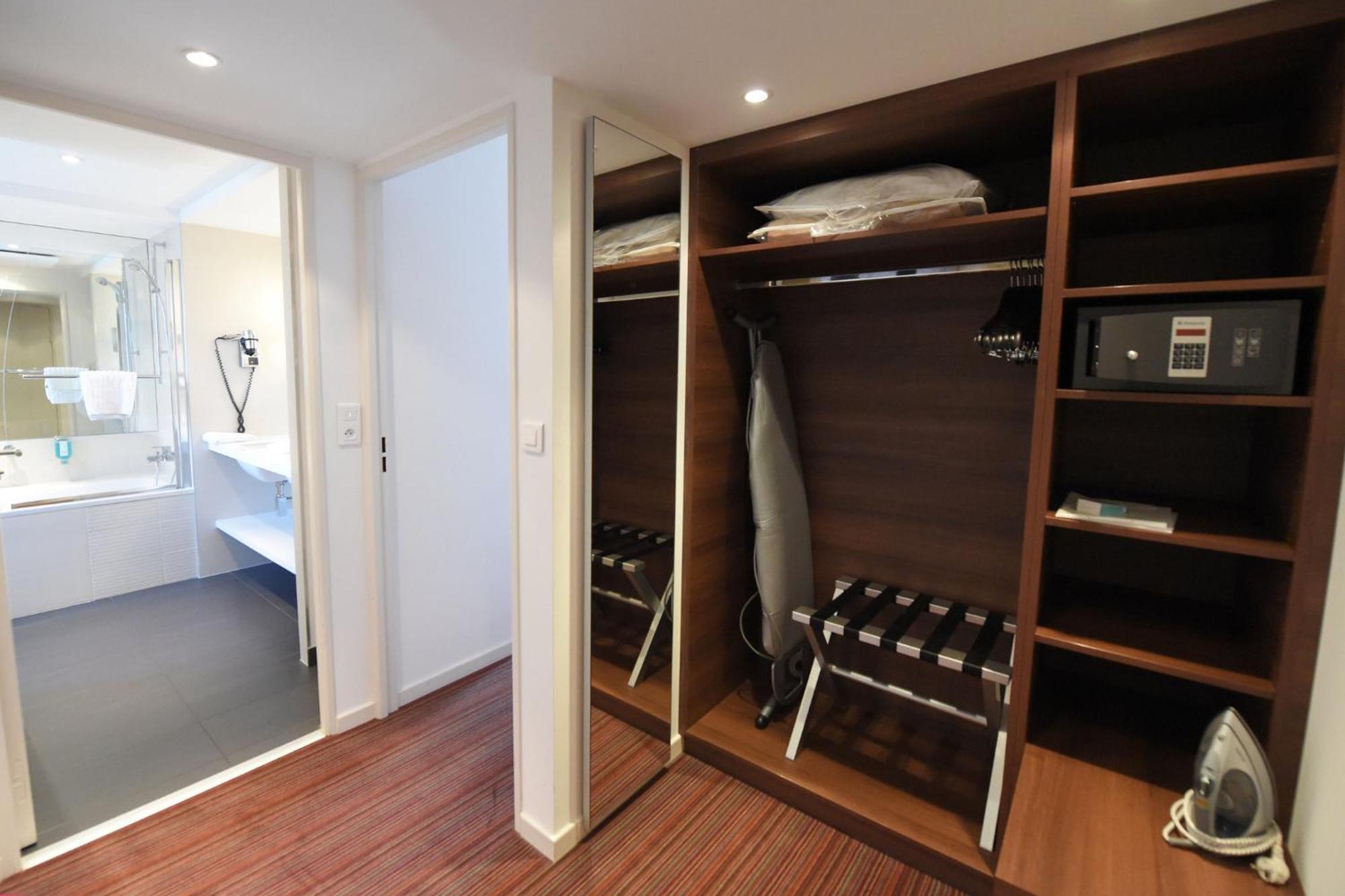 Holiday Inn Mulhouse By Ihg Zewnętrze zdjęcie