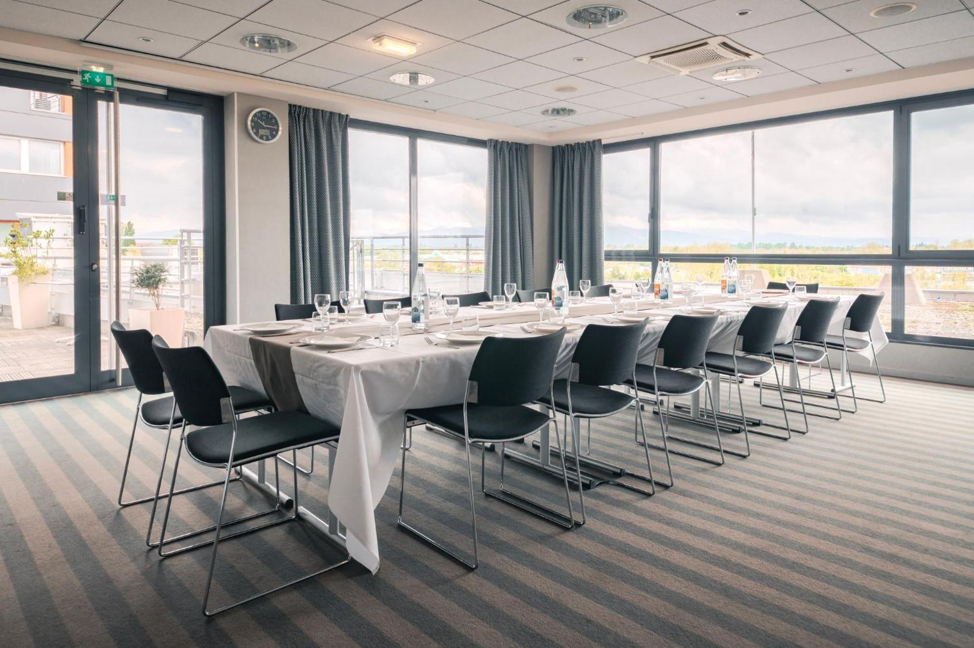 Holiday Inn Mulhouse By Ihg Zewnętrze zdjęcie